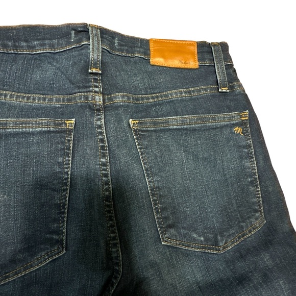 Madewell Curvy High-Rise Skinny Jeans in Woodland Wash: TENCEL™ Denim Edition - Picture 12 of 16
